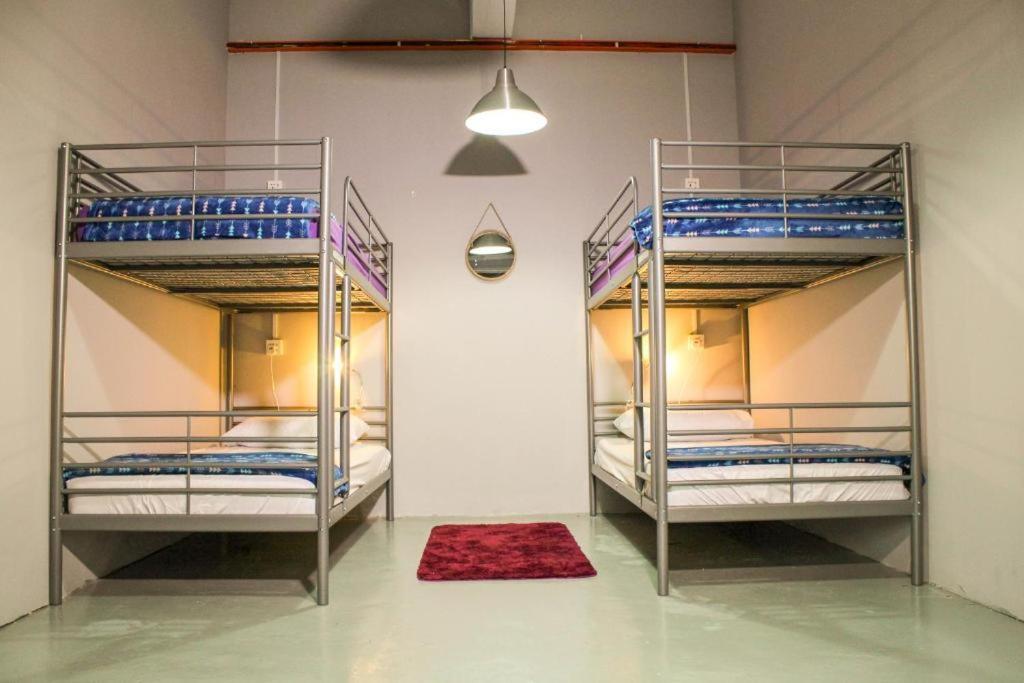 Nowhere Hostel Куала-Лумпур Экстерьер фото