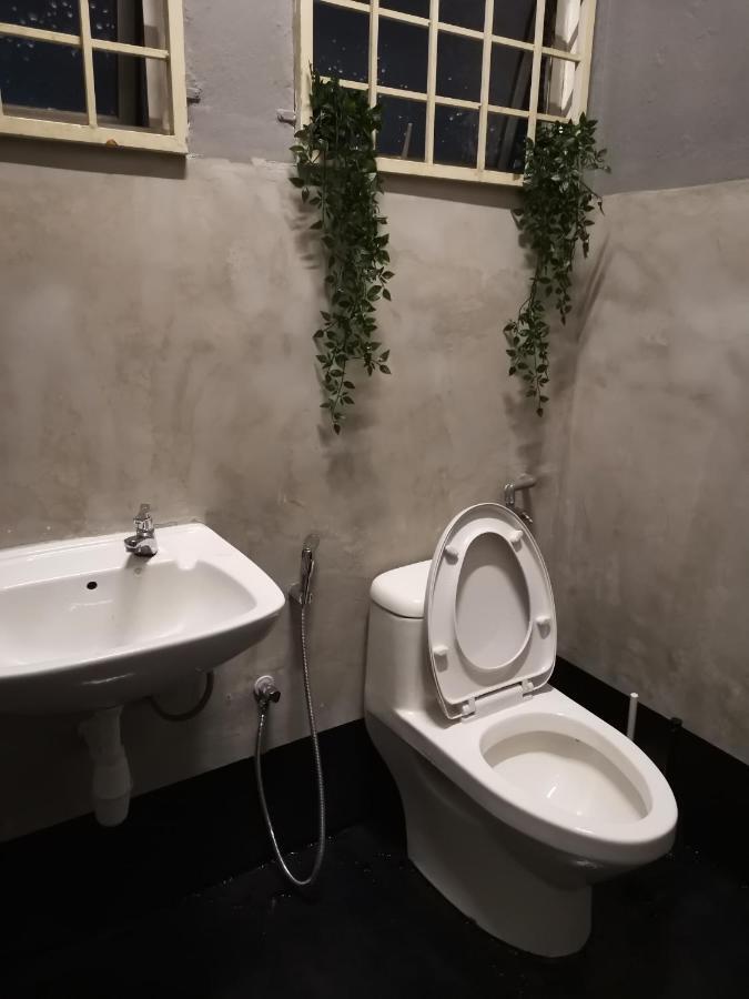 Nowhere Hostel Куала-Лумпур Экстерьер фото