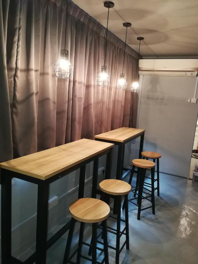 Nowhere Hostel Куала-Лумпур Экстерьер фото